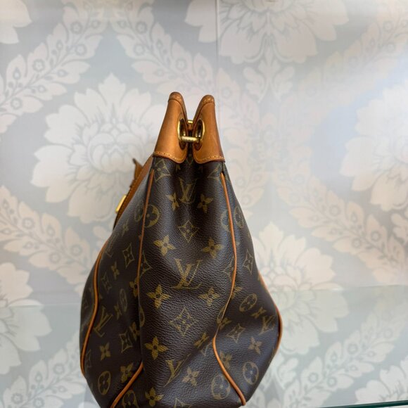 Louis Vuitton Galliera PM Handbag - Picture 3 of 11